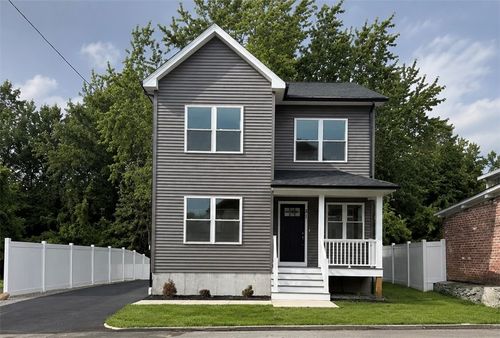 31 Tucker St, Warwick, RI, 02886-0785 | Card Image