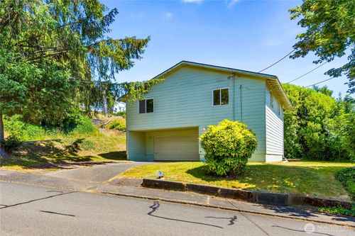 918 Arnold St, Aberdeen, WA, 98520-2613 | Card Image