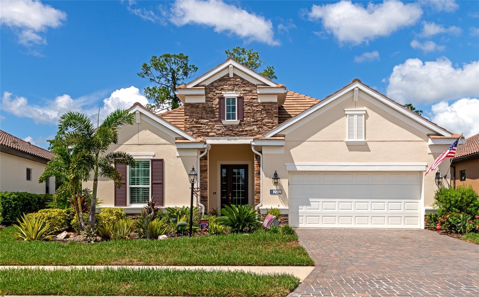 Sky Blue Cv, Bradenton, FL 34211