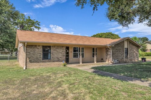 213 Chelsea Dr, Hewitt, TX, 76643-4208 | Card Image