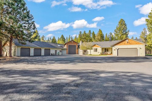 55550 Heidi Ct, Bend, OR, 97707-2526 | Card Image