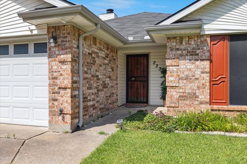2232 Turf Club Dr, Arlington, TX, 76017-4570 | Card Image