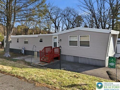 10 E Zimmer Dr, WALNUTPORT, PA, 18088-9217 | Card Image