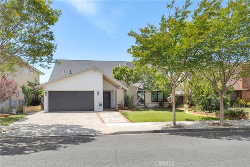 10301 Humbolt St, Los Alamitos, CA, 90720-2223 | Card Image