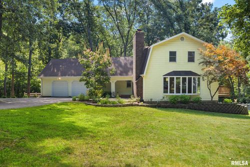 4 Oakcrest Dr, Pekin, IL, 61554-9757 | Card Image