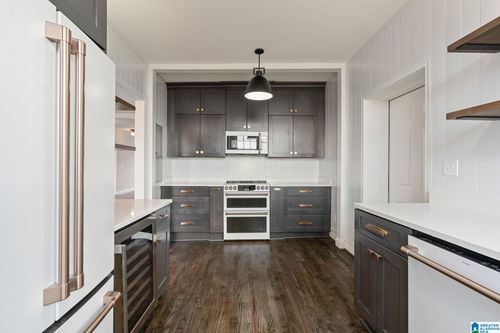 401-1105 26th St S, BIRMINGHAM, AL, 35205-2440 | Card Image