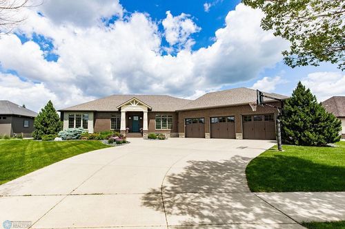 6108 Silverleaf Dr S, Fargo, ND, 58104-7103 | Card Image