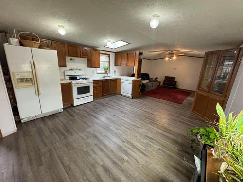 127 Sarah Ln, Reynoldsburg, OH, 43068-1228 | Card Image