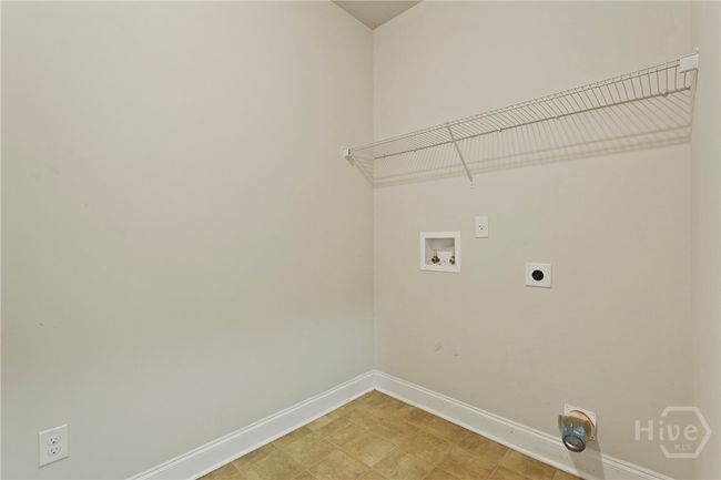 Laundry Room | Image 17