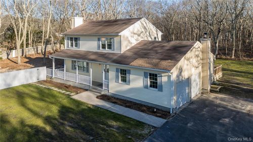 85 Drew Dr, Eastport, NY, 11941-1334 | Card Image