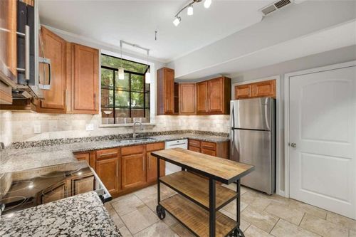 654 Cleburne Ter Ne, Atlanta, GA, 30306-4421 | Card Image