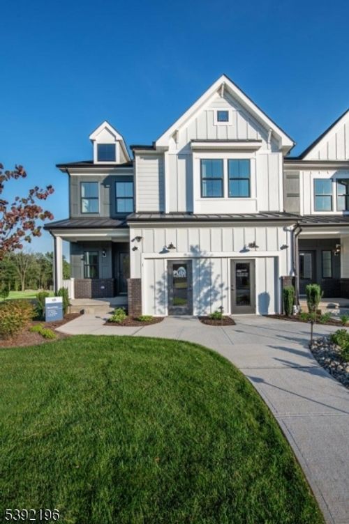 20 Whitaker Ct, Far Hills, NJ, 07931-2832 | Card Image