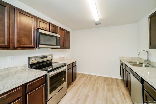 5011 Blue Rnch, San Antonio, TX, 78222-2213 | Card Image