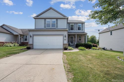 4900 Meadow Crest Cir, Holly, MI, 48442-9361 | Card Image