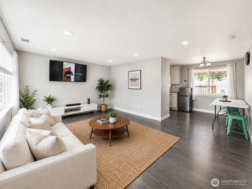 11818 Se 170th Place, Renton, WA, 98058 | Card Image