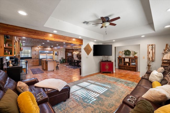 501 N Mount St, House other with 3 bedrooms, 3 bathrooms and null parking in Fairfield TX | Image 10