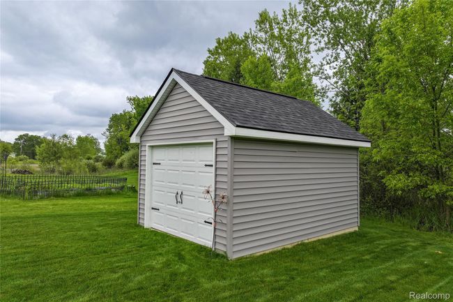 1 car shed | Image 10