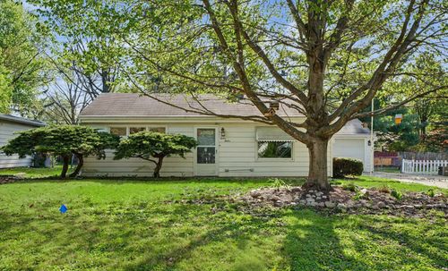 1212 Cambridge Dr, Champaign, IL, 61821-4824 | Card Image