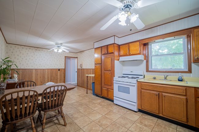 502 Cedar St, House other with 3 bedrooms, 2 bathrooms and 8 parking in Le Roy IL | Image 9