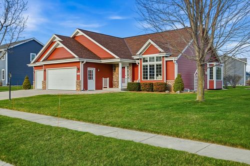 1001 Spring Waters Drive, Oconomowoc, WI, 53066 | Card Image