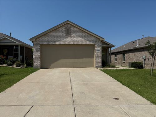 2833 Highgarden Trl, Crandall, TX, 75114-0077 | Card Image