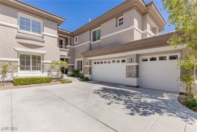 437 Pinnacle Heights Lane, House other with 5 bedrooms, 2 bathrooms and null parking in Las Vegas NV | Image 3