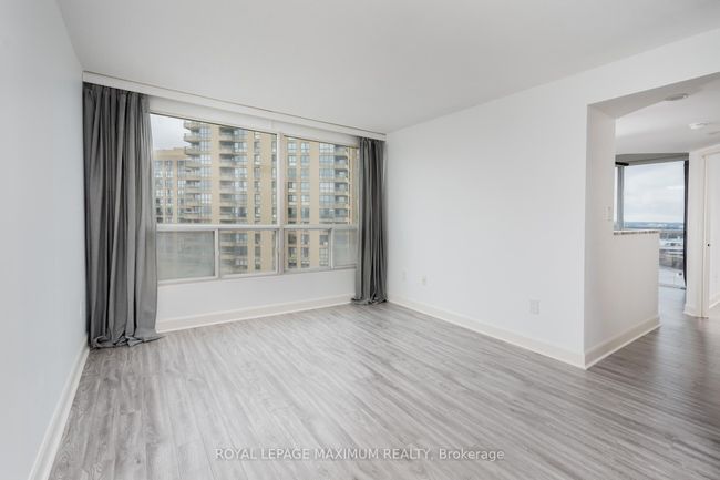 1704 - 5 Concorde Pl, Condo with 1 bedrooms, 1 bathrooms and 1 parking in North York ON | Image 11