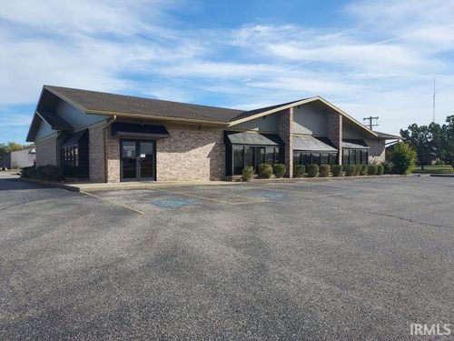 25 Indiana St, Jasper, IN, 47546-2637 | Card Image