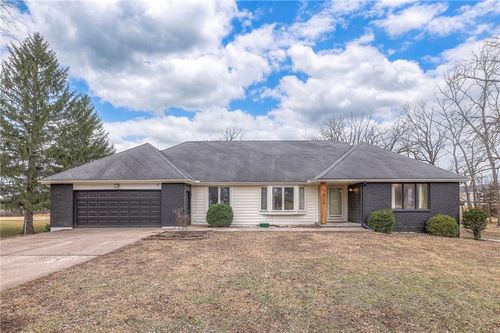 14102 Denver Rd, Grandview, MO, 64030-4037 | Card Image