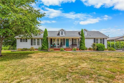 3868 Running Cedar Ln, Hamptonville, NC, 27020-7432 | Card Image