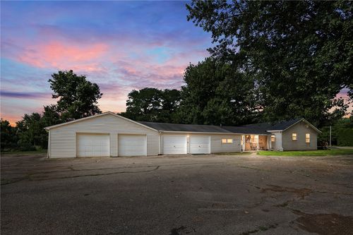 5890 Springfield Xenia Rd, Springfield, OH, 45502-8716 | Card Image