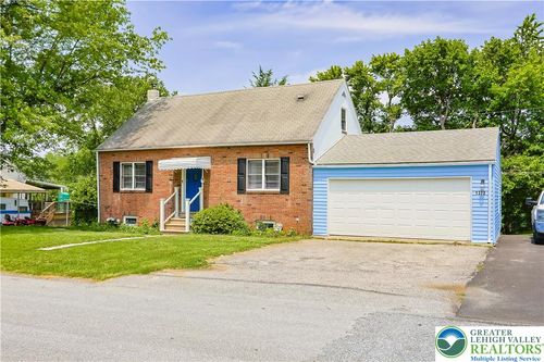 1373 Puggy Ln, BETHLEHEM, PA, 18015-4607 | Card Image