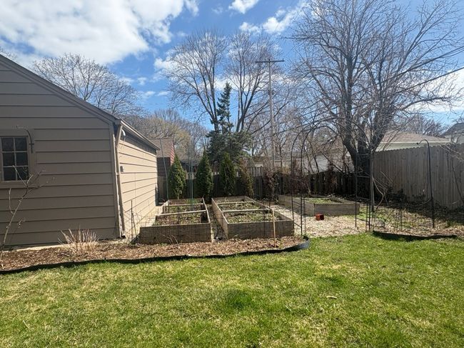 Raised Garden Area | Image 36