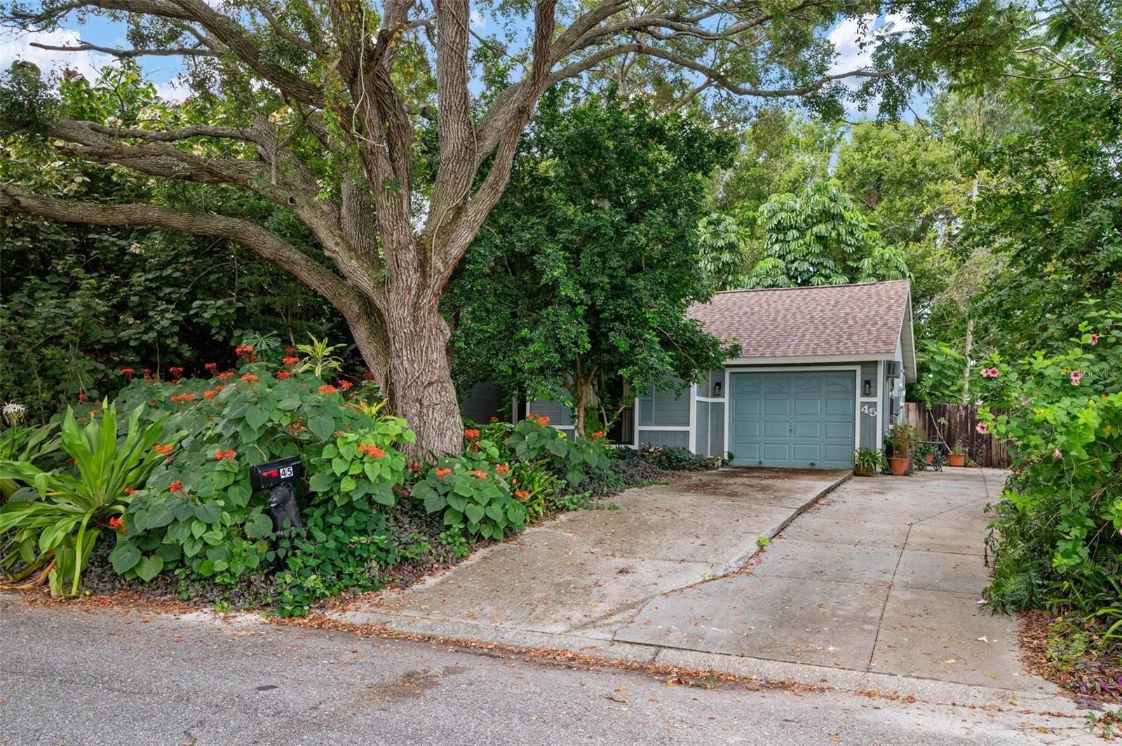 Houle Ave, Sarasota, FL 34232