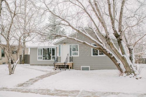 4808 53 St, Stettler, AB, T4K1B1 | Card Image