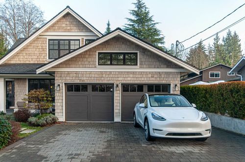 3118 Fairmont Rd, North Vancouver, BC, V7R2W6 | Card Image