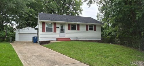 10605 Dunkeld Cir, Saint Louis, MO, 63137-3855 | Card Image