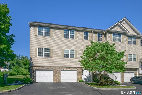 27-27 Riverview Ct, Brookfield, CT, 06804-1071 | Card Image