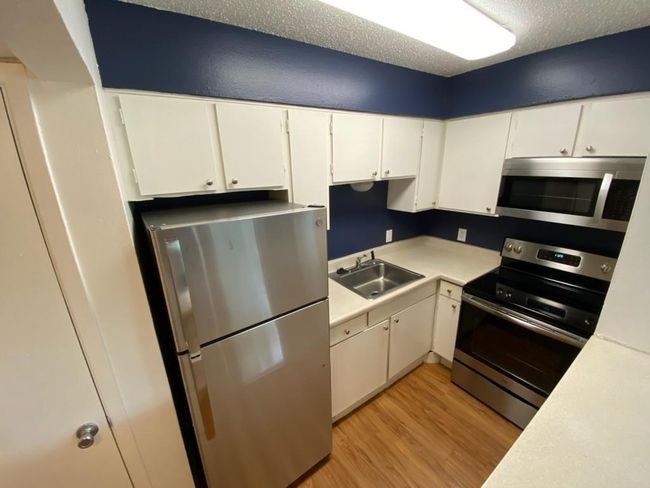 APT-208 - 808 Winflo Dr, Condo with 1 bedrooms, 1 bathrooms and 1 parking in Austin TX | Image 4