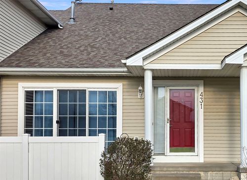 431 Se Woodbine Dr, Grimes, IA, 50111-1139 | Card Image