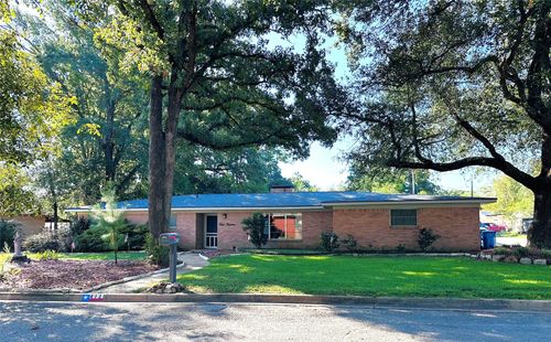 413 Davis Dr, Athens, TX, 75751-3111 | Card Image