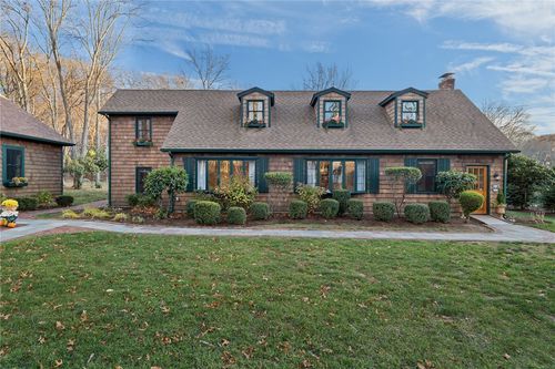 66 Essex Manor Ln, Saunderstown, RI, 02874-3652 | Card Image