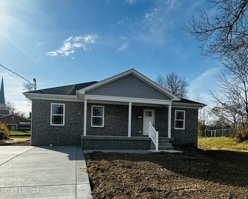 4704 Quinn Dr, Louisville, KY, 40216-2943 | Card Image