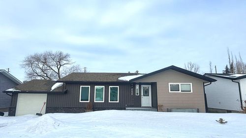 5620 50 Ave, Killam, AB, T0B2L0 | Card Image