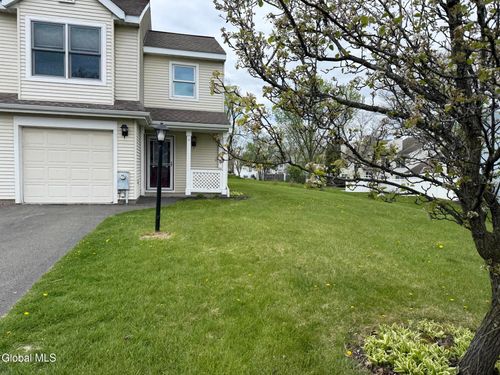 10 Sandra Ln, Rensselaer, NY, 12144-9665 | Card Image