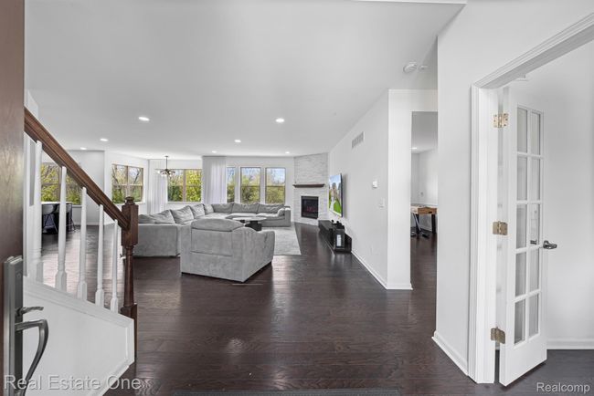 41829 Steinbeck Gln, House other with 4 bedrooms, 3 bathrooms and null parking in Novi MI | Image 11