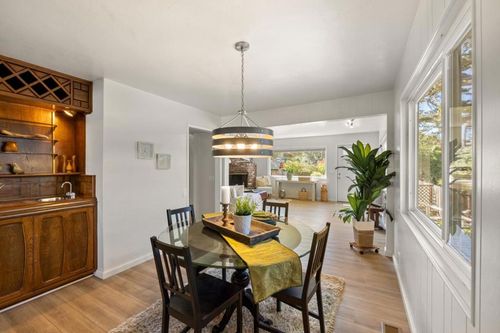 922 Maple St, Pacific Grove, CA, 93950-4722 | Card Image