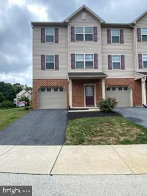 6459 Creekbend Dr, MECHANICSBURG, PA, 17050-4003 | Card Image