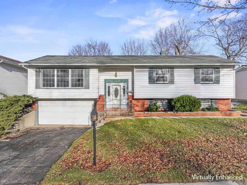 7487 Northway Dr, Hanover Park, IL, 60133-2739 | Card Image