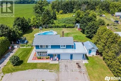 84 Balm Beach Rd E, House other with 3 bedrooms, 2 bathrooms and 10 parking in Tiny ON | Image 1